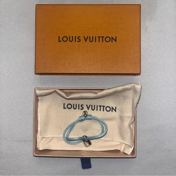 Louis Vuitton Silver Lockit X Doudou Bracelet, Adjustable Baby Blue Cord - Picture 11 of 11